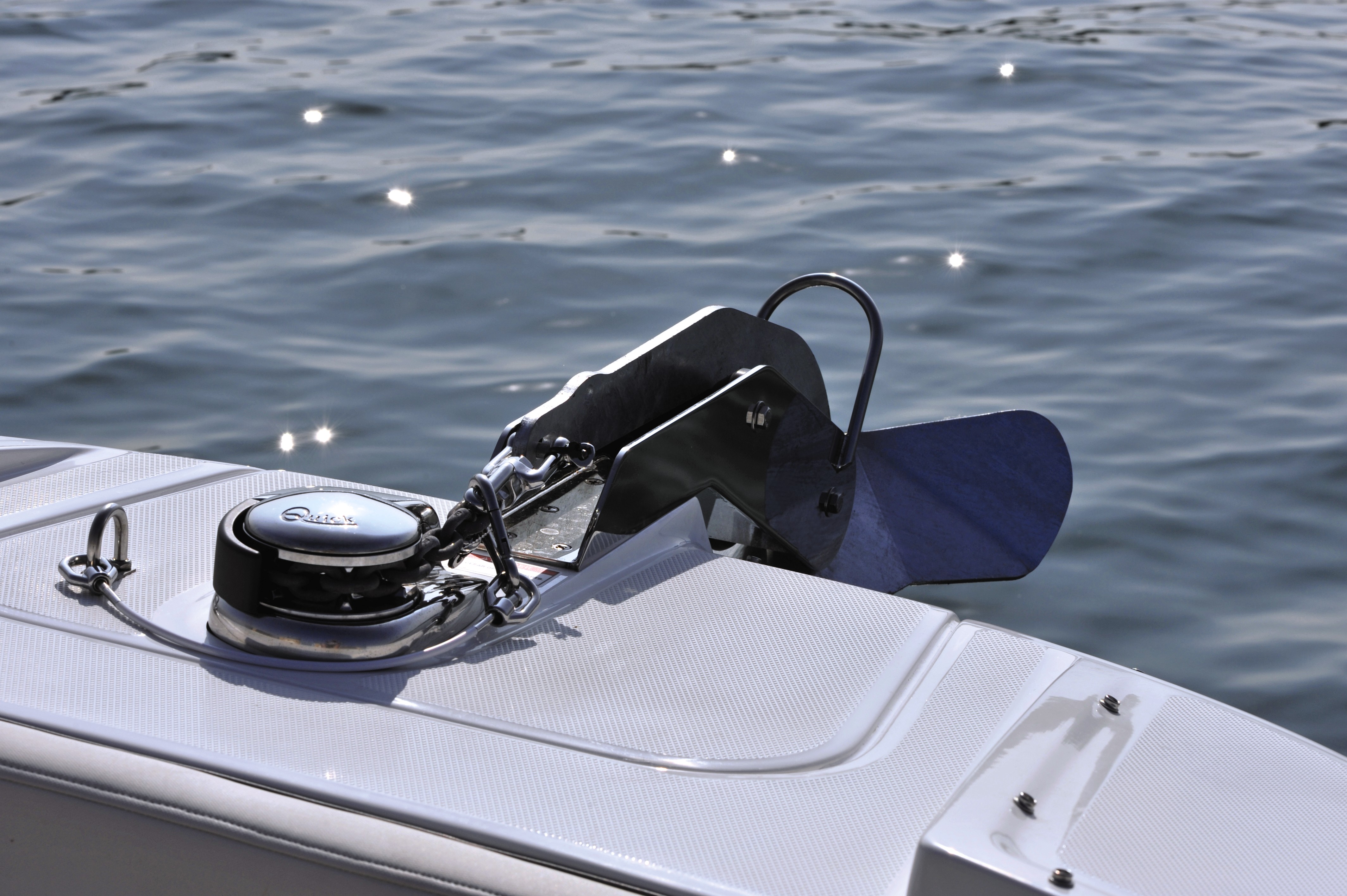 011_300SD_Windlass_2.jpg