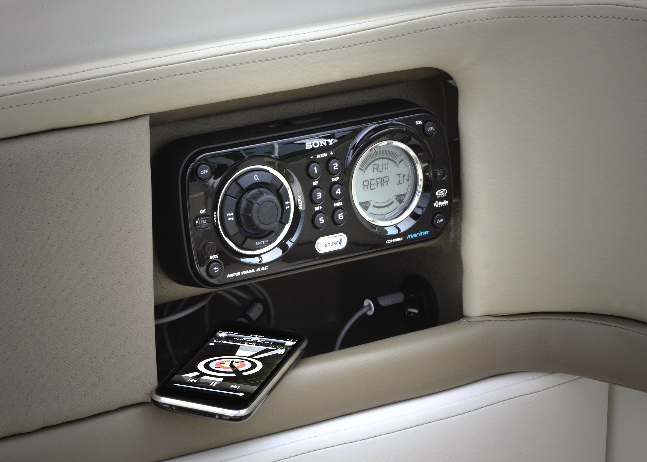 250SLX_Stereo_Aux.jpg